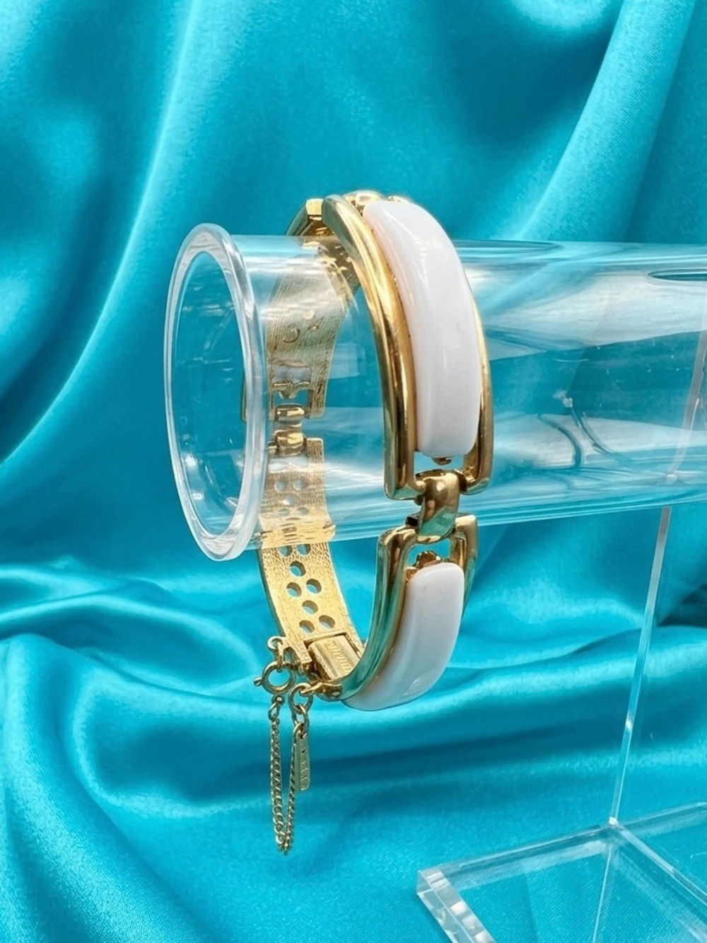 VTG MONET Bracelet Gold Tone & White Lucite Rectangular Panel Links MOD 60s 70s